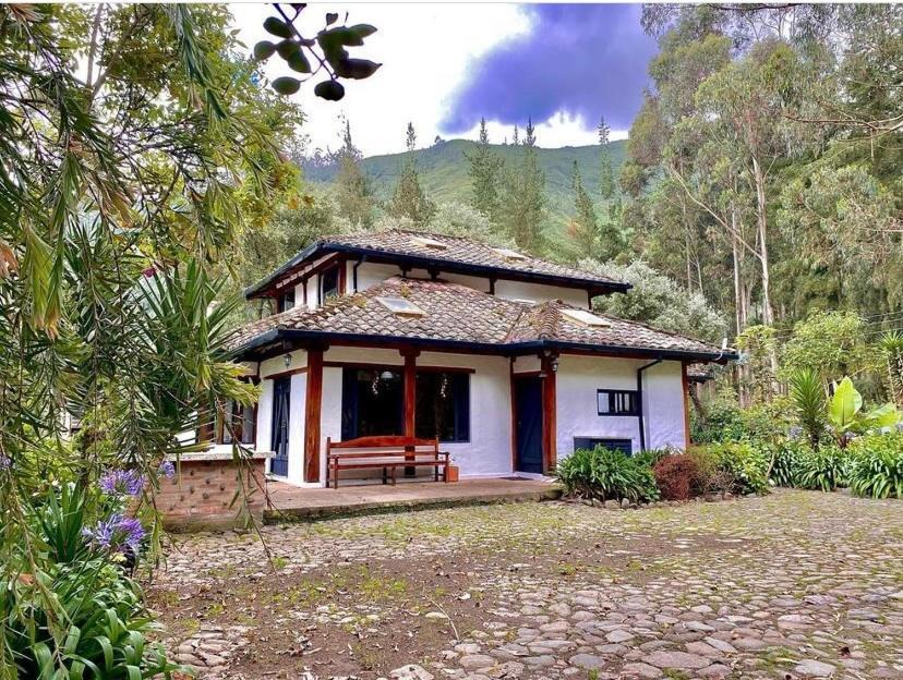 Hacienda San Juan De La Vega Bed and Breakfast Otavalo Buitenkant foto