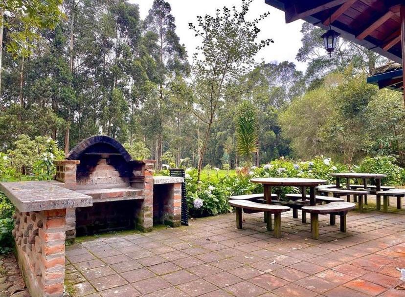 Hacienda San Juan De La Vega Bed and Breakfast Otavalo Buitenkant foto